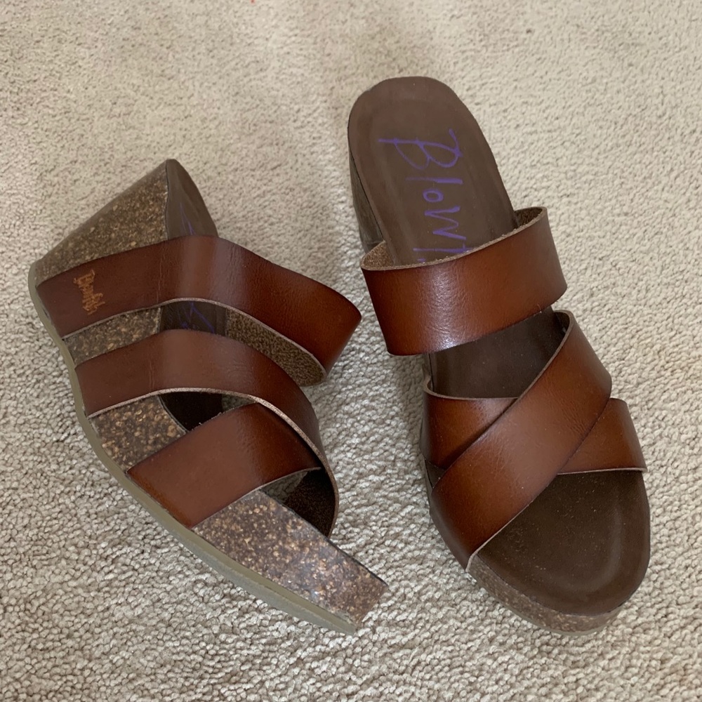 Ladies platform slip on sandals